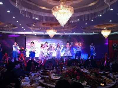 璀璨之夜 乌拉特农商行晚会盛典，水晶乐坊与海阔同达国际传媒联袂献艺